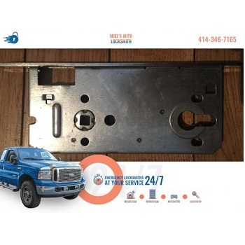  New Album of Miki's Auto Locksmith 4385 N Green Bay Ave - Photo 3 of 4