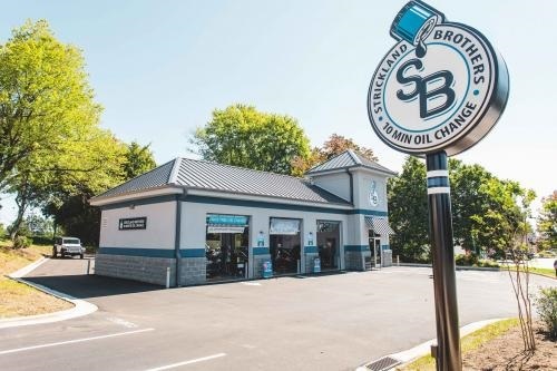  Profile Photos of Strickland Brothers 10 Minute Oil Change 1910 Cotton Grove Rd - Photo 2 of 4