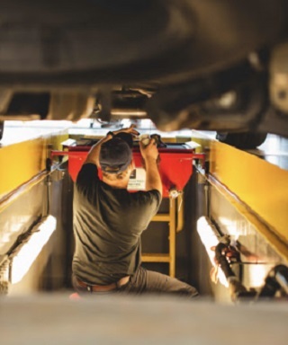  Profile Photos of Strickland Brothers 10 Minute Oil Change 1910 Cotton Grove Rd - Photo 4 of 4