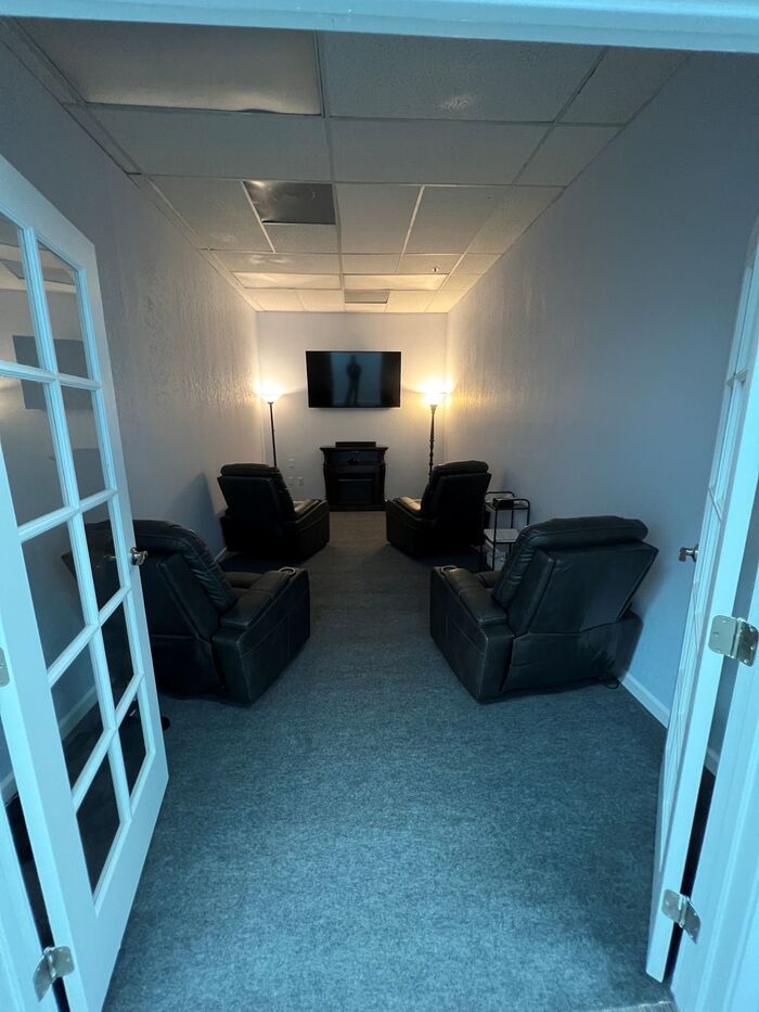  Optimal Healing Solutions of Optimal Healing Solutions 1914 S Power Rd - Photo 7 of 8