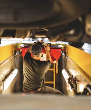  Profile Photos of Strickland Brothers 10 Minute Oil Change 2517 N Broadway - Photo 2 of 4