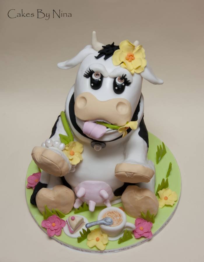 Betsy the 2ft edible quirky cow Profile Photos of Cake by Nina 23 Brackendale Road - Photo 11 of 23