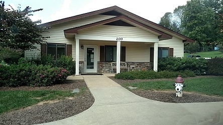  Profile Photos of Mills River Animal Clinic 200 Old Turnpike Road - Photo 4 of 4