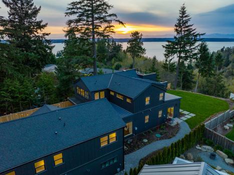  Profile Photos of Angie Hall Real Estate | Belle Residence 4015 E Madison St - Photo 3 of 3