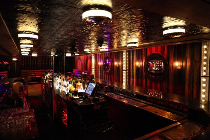  Circle Bar of Circle Bar 2926 Main St - Photo 2 of 17