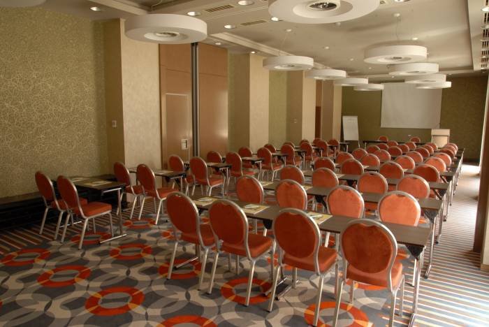  Profile Photos of GOLDEN TULIP ANA DOME HOTEL 129, OBSERVATORULUI STREET - Photo 7 of 16
