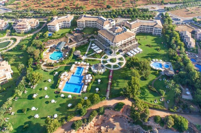 Land in the St. Regis Mardavall Mallorca Resort, where you can admire the grand architecture, majestic beauty and the outstanding elegance. Profile Photos of The St. Regis Mardavall Mallorca Resort Passeig Calvia s/n - Photo 12 of 27 Land in the St. Regis Mardavall Mallorca Resort, where you can admire the grand architecture, majestic beauty and the outstanding elegance. Profile Photos of The St. Regis Mardavall Mallorca Resort Passeig Calvia s/n - Photo 12 of 27