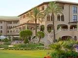 An ensemble of captivating experiences. The St. Regis Mardavall Mallorca Resort Passeig Calvia s/n 