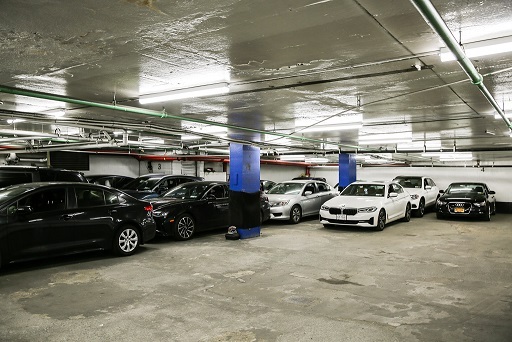  New Album of Centerpark East 47th Street Garage 212 East 47th Street - Photo 4 of 4