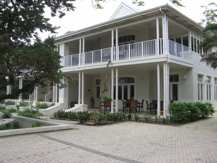  Profile Photos of Coral Tree Colony Bed & Breakfast 593 Mandy Road - Photo 15 of 18