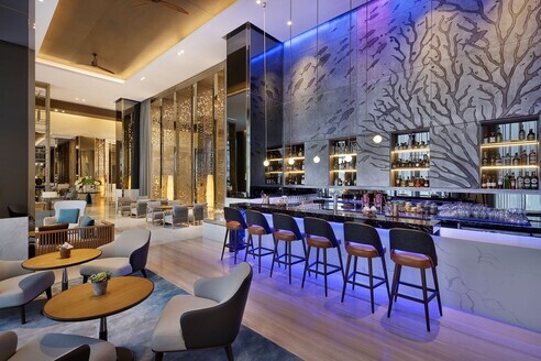 Osmo Bar in Hilton Abu Dhabi Yas Island A luxurious property in Abu Dhabi, Yas Island of Hilton Abu Dhabi Yas Island Yas Bay, Yas Island - Photo 14 of 15