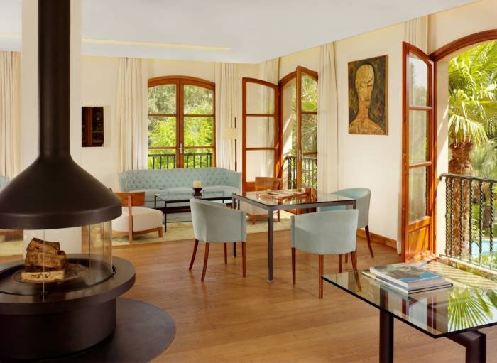 Enjoy a fine whisky in an intimate atmosphere in front of the fire place at our lounge Sala Escarbó. Profile Photos of Sheraton Mallorca Arabella Golf Hotel Carrer de Vinagrella, Urbanization Son Vida - Photo 12 of 23 Enjoy a fine whisky in an intimate atmosphere in front of the fire place at our lounge Sala Escarbó. Profile Photos of Sheraton Mallorca Arabella Golf Hotel Carrer de Vinagrella, Urbanization Son Vida - Photo 12 of 23