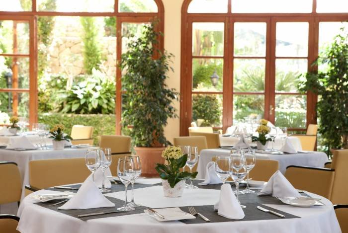 Indulge your palate with Spanish Tapas or a traditional Paella at the restaurant Flame. Profile Photos of Sheraton Mallorca Arabella Golf Hotel Carrer de Vinagrella, Urbanization Son Vida - Photo 9 of 23 Indulge your palate with Spanish Tapas or a traditional Paella at the restaurant Flame. Profile Photos of Sheraton Mallorca Arabella Golf Hotel Carrer de Vinagrella, Urbanization Son Vida - Photo 9 of 23