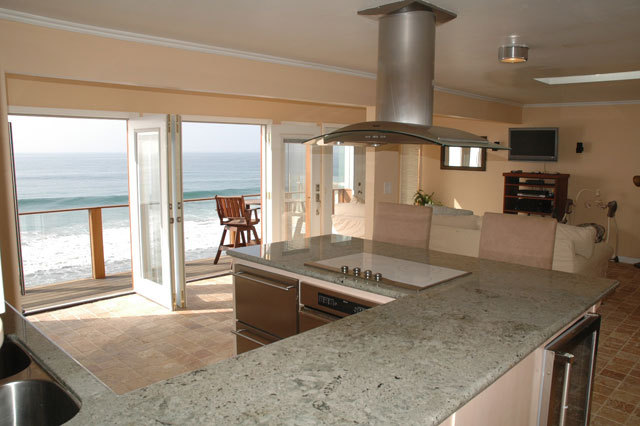  Malibu Beach House Vacation Rental of Malibu Beach House For Rent 43000 Pacific Coast Highway - Photo 9 of 13