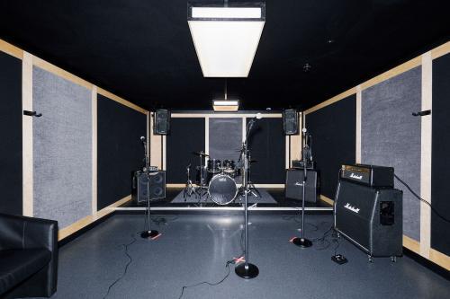  Profile Photos of PIRATE.COM - Rehearsal Studios 278 Abbeydale Road, Wembley - Photo 4 of 4