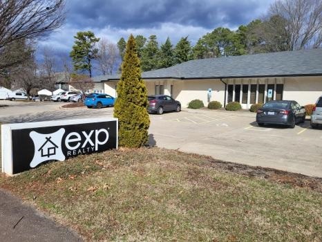 Profile Photos of Thomas Wohl Real Estate - eXp realty 100 Lynn Road - Photo 2 of 3