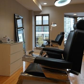  New Album of Winks Eyelash Boutique 89 Bloor Street West - Photo 1 of 2