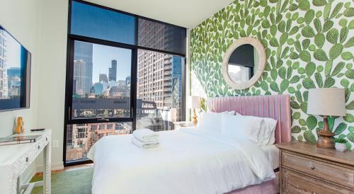  Profile Photos of The Ardus - River North 676 North LaSalle St - Photo 2 of 4
