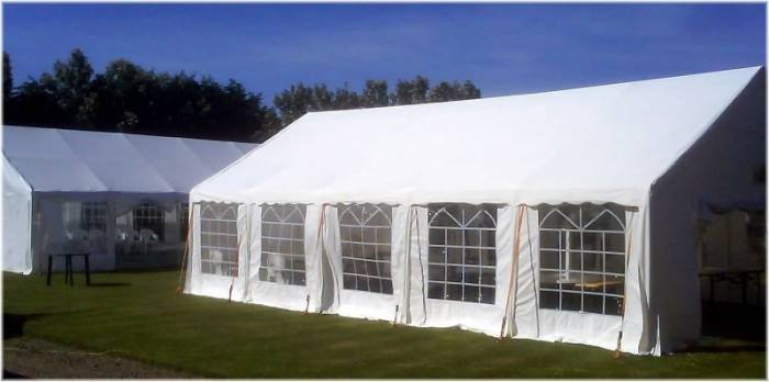The 6x10m (20x32ft) Local Hire service (Party-Tents) of BUDGET MARQUEES 18 Cliff Hill, Gorleston - Photo 17 of 35