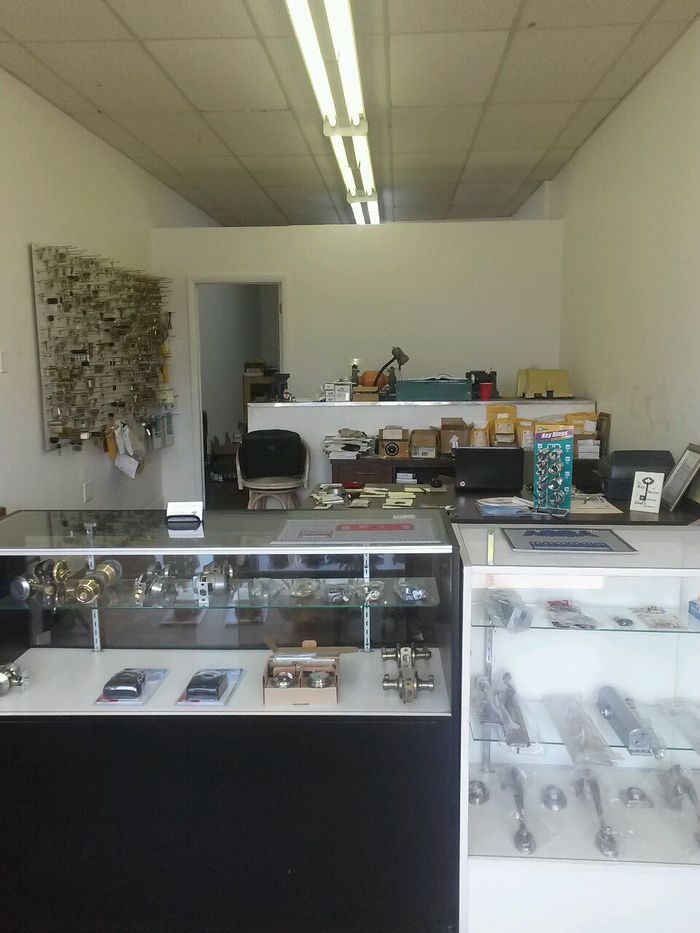 Locksmith Shop Automotive and Commercial Locksmith of Automotive and Commercial Locksmith 6105 Johnson Street - Photo 7 of 11