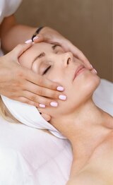 PÅ«r Skin Clinic, Edmonds