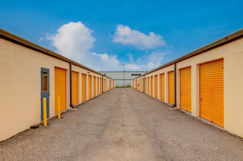  Profile Photos of Mini Mall Storage 1101 11th Street - Photo 4 of 4