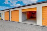Mini Mall Storage, Nitro