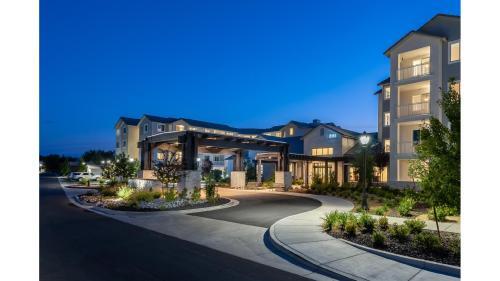  Profile Photos of Revel Rancharrah 5315 Kietzke Lane - Photo 2 of 3