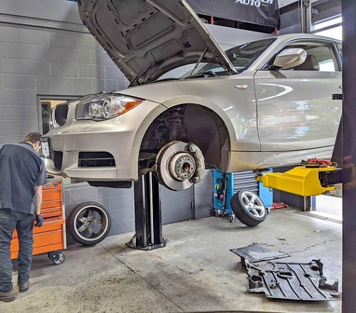  Profile Photos of Supertech Auto Repair North Vancouver 894 Marine Dr. - Photo 4 of 4