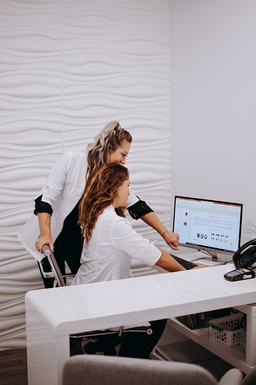  New Album of Canada MedLaser Newmarket 16655 Yonge Street, Unit 23 - Photo 1 of 3