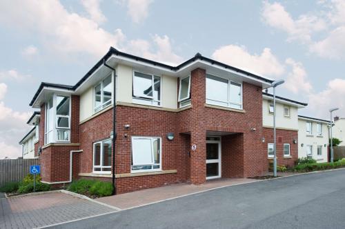  Profile Photos of Gregory House | Elysium Healthcare Furness Road - Photo 1 of 2