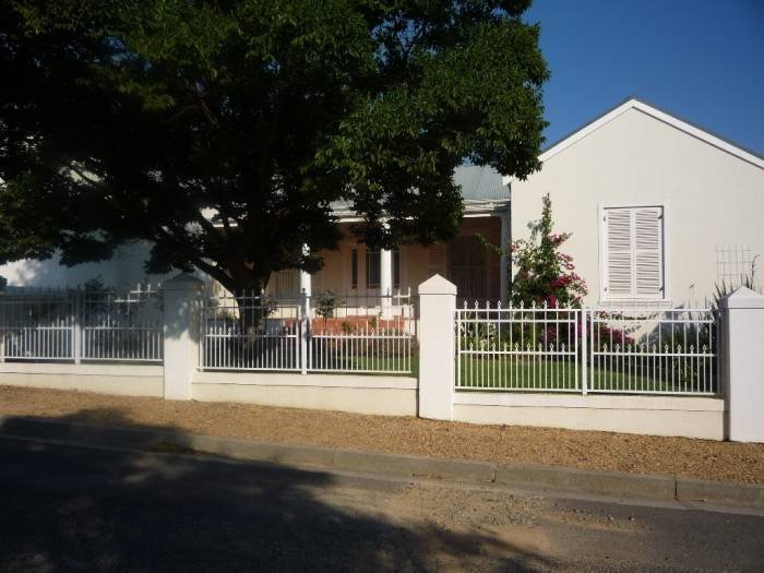 Harley House front Profile Photos of Accommodation-in-Franschhoek Erika street - Photo 4 of 14