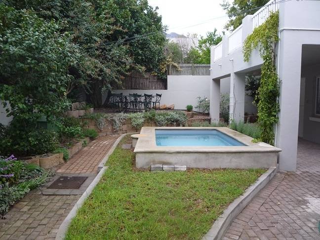 Private pool Profile Photos of Accommodation-in-Franschhoek Erika street - Photo 14 of 14