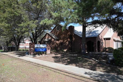  Profile Photos of Arlington Dental 821 N. Fielder Road - Photo 3 of 3