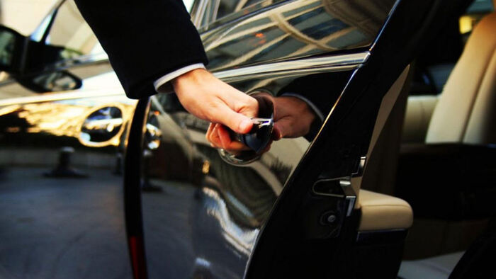  Limousine Service in Las Vegas walls of Walls Luxury Transportation NV Reno-5470 kietzke lane suite 300 - Photo 4 of 12