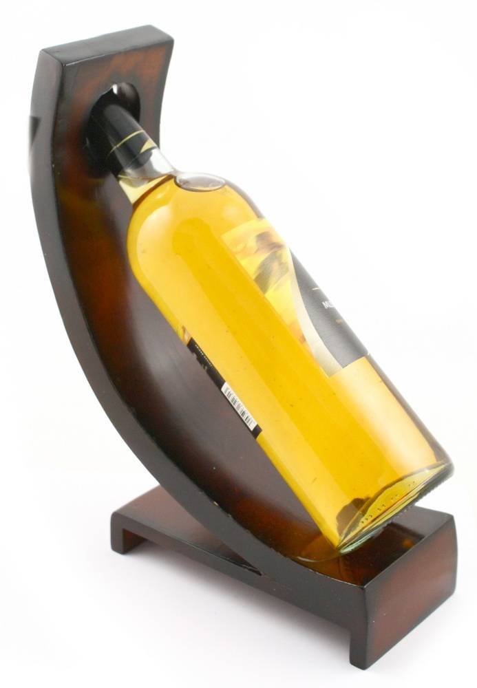 Suport pentru sticla de vin din lemn<br />
www.cadouri-decoratiuni.com Minibar- suport pentru sticle de vin of Magazinele Juliana Ferdinand 103 - Photo 3 of 6 Suport pentru sticla de vin din lemn<br />
www.cadouri-decoratiuni.com Minibar- suport pentru sticle de vin of Magazinele Juliana Ferdinand 103 - Photo 3 of 6