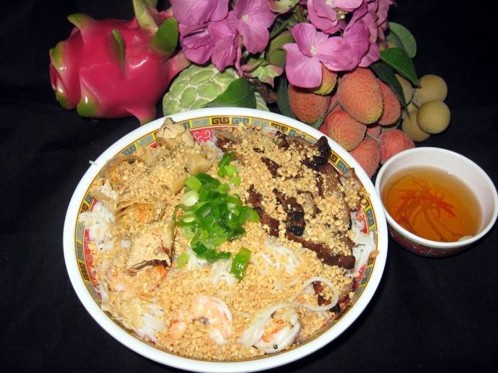 3 Combo Vermicelli Noodle Salad Menu Items of Vietnamese Express Cafe 531 Us Highway 1 - Photo 7 of 20