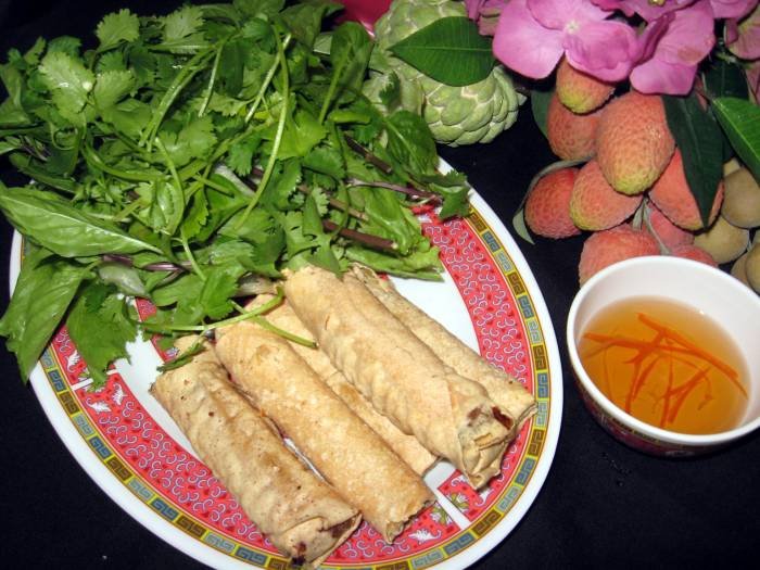 Fried Pork Spring Rolls Lettuce Wrap Menu Items of Vietnamese Express Cafe 531 Us Highway 1 - Photo 4 of 20