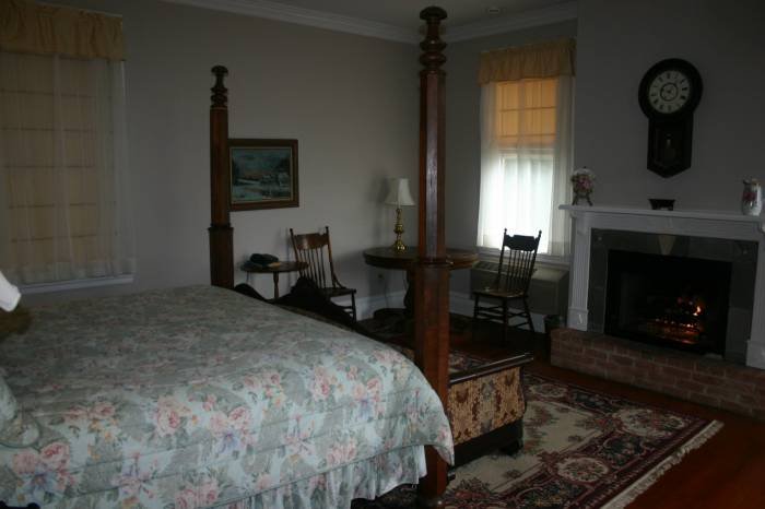 Galleries 4 Corners Mansion Inn of Corners Mansion Inn - A Bed and Breakfast 601 Klein Street - Photo 7 of 10