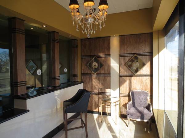  Profile Photos of Safe Gold 1107 Fennell Ave E - Photo 3 of 4
