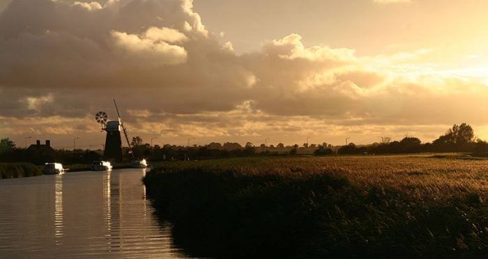  Profile Photos of The Lifeboat Inn Ship Lane - Photo 5 of 16