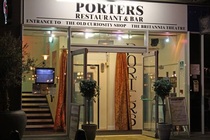  Profile Photos of Porters Restaurant and Bar Leviathan Way - Photo 4 of 8