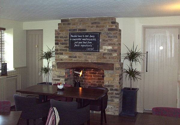  Profile Photos of The White Horse - Ramsden Heath Heath Road, Ramsden Heath - Photo 13 of 20