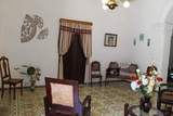 Hostal Riselda Francisco J. Zerquera 261 e/c Carlos Echenagusia y Jose Marti. 