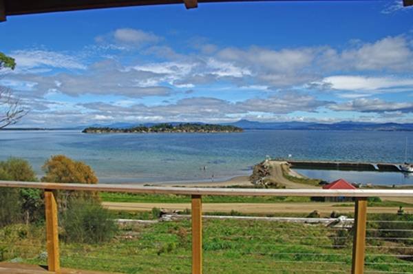  Profile Photos of Bruny Island Accommodation Services 209 Simpsons Bay Rd - Photo 19 of 25