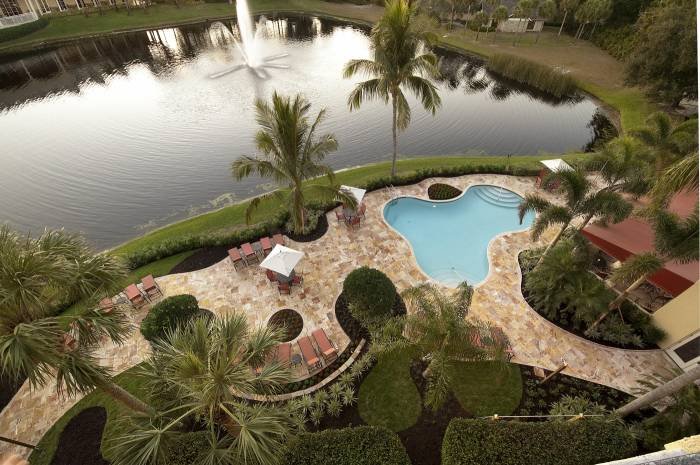  Profile Photos of Inn at Pelican Bay 800 Vanderbilt Beach Road - Photo 21 of 21
