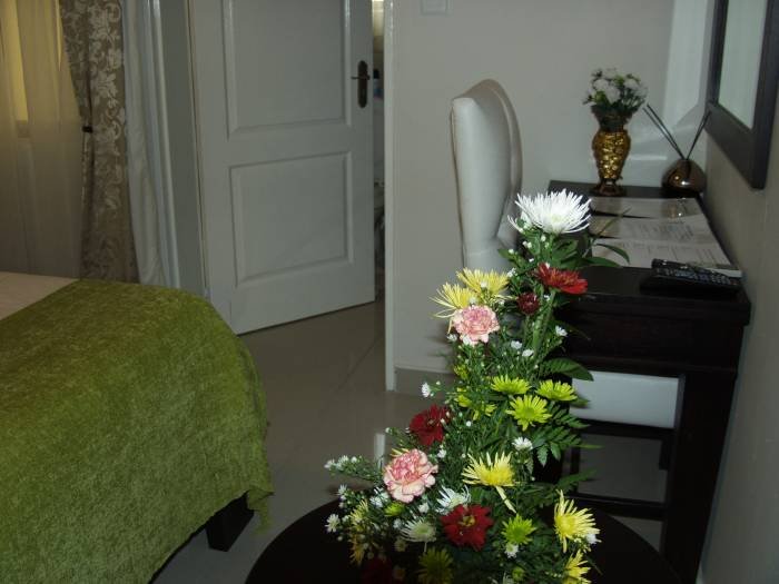  Profile Photos of Winnie Guest House Range street - Photo 9 of 43