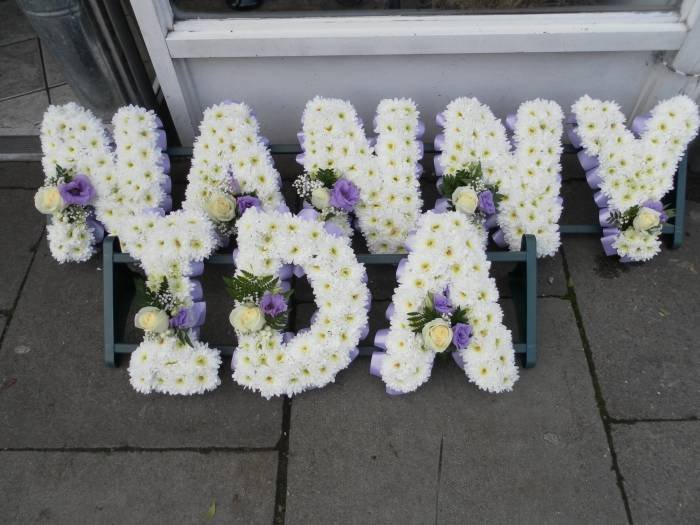  Profile Photos of Crimson Rose 128 plumstead common road - Photo 6 of 17