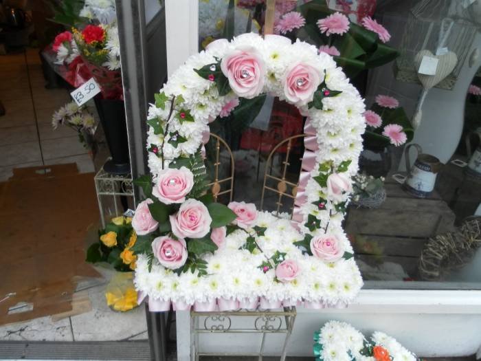  Profile Photos of Crimson Rose 128 plumstead common road - Photo 2 of 17