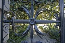  Profile Photos of Charleston History Tours ...... Picture Perfect 96 Meeting Street         (Washington Park, between Broad & Meeting Streets) - Photo 2 of 8